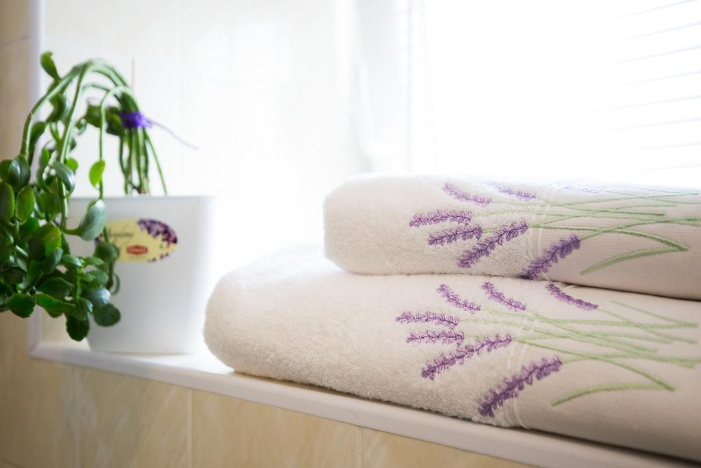 Holiday Home Mery By El-Pi Tours Malinska Bagian luar foto